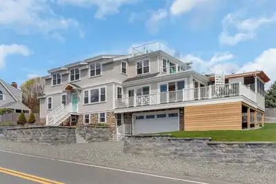 Image de Coastal Beach House Escape