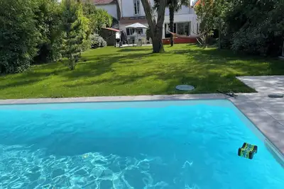 Image de Grande maison familiale avec piscine à Nantes