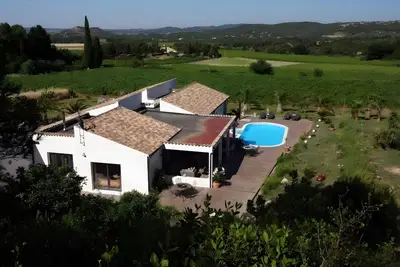 Image de Villa La Liberté — Piscine privée chauffée, sauna et vue sur la montagne à Thézan-des-Corbières