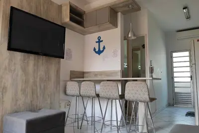 Image de Cozy apartment near the waterfront.