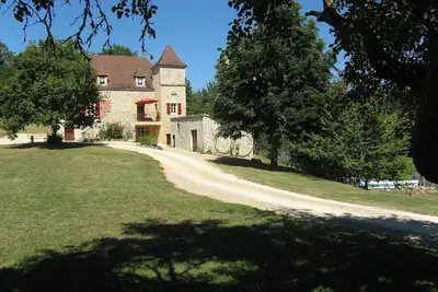 Image de Authentique Maison Quercynoise Avec Piscine