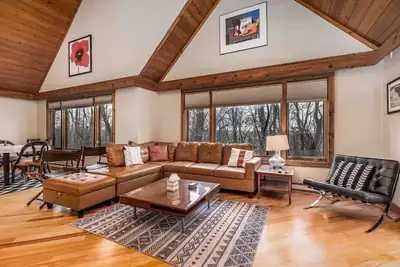 Image de 4br Dog-Friendly Home + Firepit + Amenities