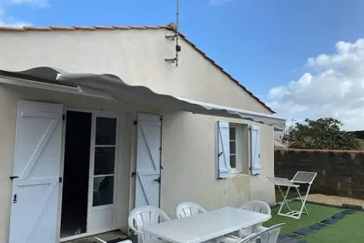 Image de Maison de vacances « La Barbâtrine » avec terrasse, jardin privés et Wi-Fi