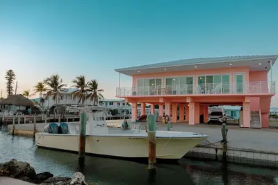 Image de Breathtaking Ocean Front View! Private Pool And Protected Dock