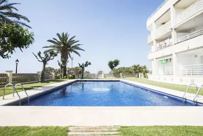 Image de Apartamento Xaloc: Primera línea de mar con piscina, terraza y parking