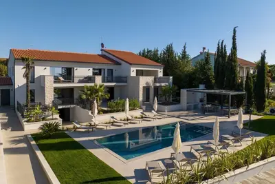 Image de La Residenza Vila apartment I for 6 guest's 1, 5 km from sea