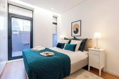 Image de Sea & River Views in Foz do Douro by HostWise