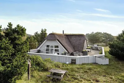 Image de Maison au toit de chaume près de la nature de la mer des Wadden