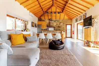 Image de Private Nature Retreat with Pool & Mountain Views in Northern Portugal