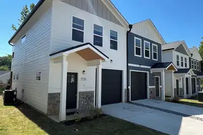 Image de 3br Chattanooga Townhome for Ironman Weekend