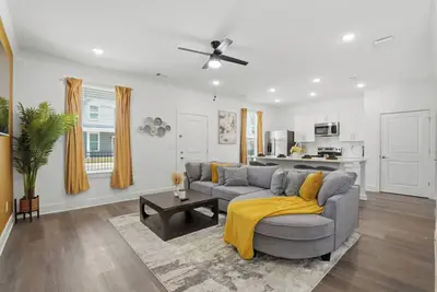 Image de Luxury 3br Townhome near Atl Airport & Downtown w/ garage
