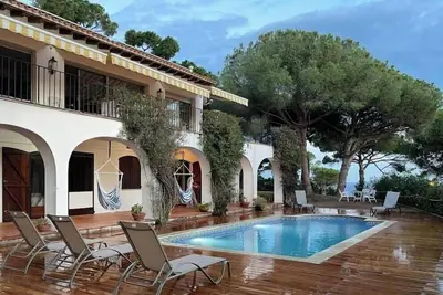Image de Villa méditerranéenne en bord de mer à Lloret de Mar