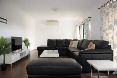 Image de 4 bedroom house in Runcorn
