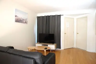 Image de Cheerful 3 bedroom townhouse with garage