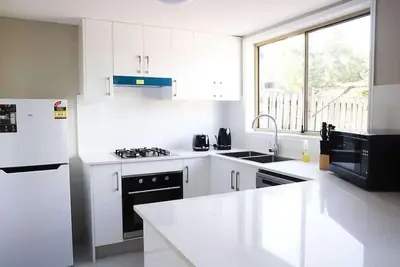 Image de Cozy 3 bedroom townhouse in Woodridge