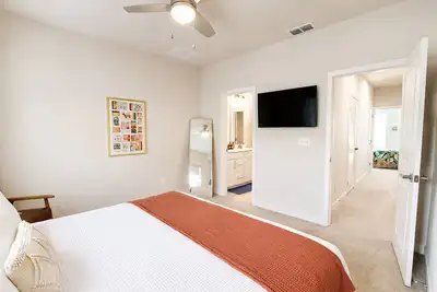 Image de Modern 4 bed/5 bath NoDa Townhome w/ Rooftop Patio