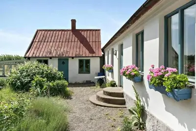 Image de Nice holiday home in popular Österlen in Skåne!