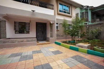 Image de Family-friendly 3br villa near Jkia&Sgr- Your perfect home away from home.
