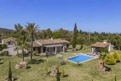 Image de Can Roig – charming stone villa with private pool