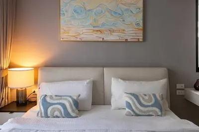 Image de Cozy 2-bedroom apartment with large balcony walking distance to Bangtao Beach
