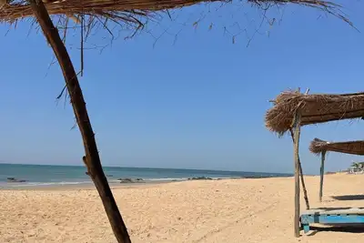 Image de Villa avec piscine au pied de la plage de Saly