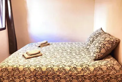 Image de Petit Mas en Pierre : L’Art du Charme Authentique