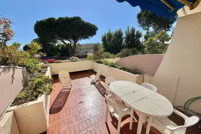 Image de Studio cabine avec parking - bord de mer