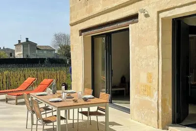 Image de Maison en pierre au bord de la Dordogne