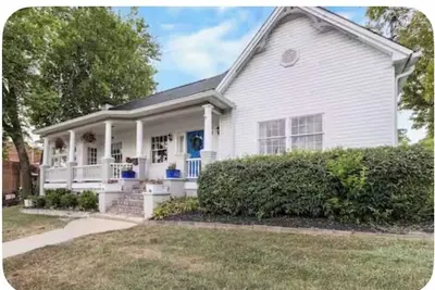 Image de Beautiful Home in Historic Downtown Clinton