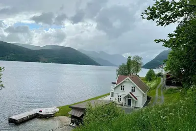 Image de Chalet au bord du canal de Telemark avec plage privée