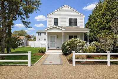 Image de 500 ft to Sea Street Beach, Patio, Outdoor Kitchen!