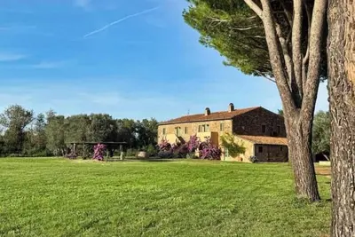 Image de Elegant Apartment in Tuscan Farmhouse with Pool and Private Gazebo