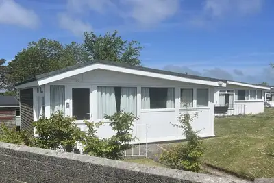 Image de Bright Coastal Chalet Near Dartmouth | Sleeps 4