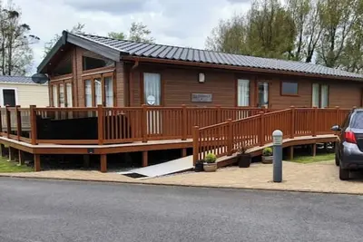 Image de Spacious 3-Bed Lodge at Kiln Park, Tenby | Peaceful Location Near Beach