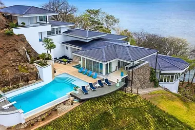 Image de Luxury Oceanfront Villa•Sunset Views•Beach Access - Casa Dos Monos