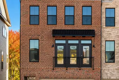 Image de Spectacular 4 bed/3. 5 Bath Chantilly/Northern Virginia Townhouse