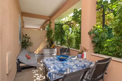 Image de Appartement de deux chambres avec la terrasse Trogir (A-27140-b)