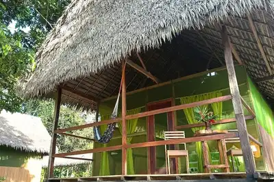 Image de Bungalow in the Peruvian Amazon, for daily expeditions (flora, fauna).