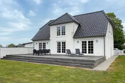 Image de Stunning home in Bramming with WiFi