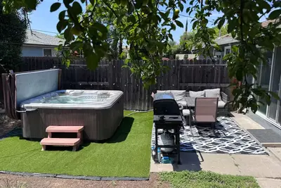 Image de Charming 2-bedroom house with Ac in pleasant Carmichael +Hot Tub