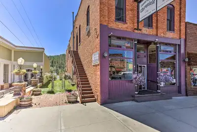 Image de Black Hills Basecamp: 2 Historic Dtwn Custer Apts