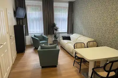 Image de Modern 45 m² apartment with 2 bedrooms, kitchen & facilities.