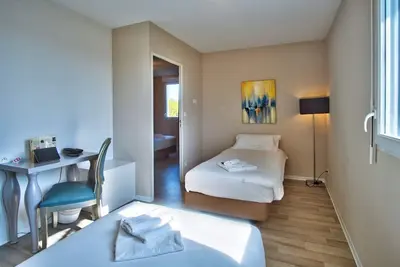 Image de Pet-Friendly Suite 5. 8 Miles to Luminiscence Bayonne Attraction