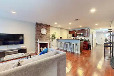 Image de Roomy 1-bedroom - Faneuil Hall and Quincy Market