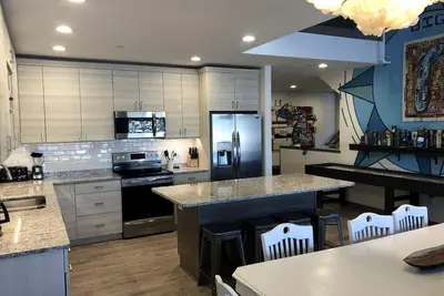 Image de Stylish Lakefront Loft with Marina Views at Eldean Shipyard near Macatawa, Michigan