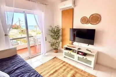 Image de Beach Front + Castle and sea view Home in Heart of Ferragudo