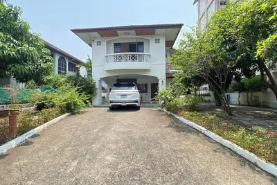 Image de Poon house @ Nimman Walk to Cafés, Bars & Maya