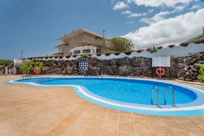 Image de Appartement de vacances 'Leo Frente & Amarilla Golf' avec vue mer, piscine et Wi-Fi