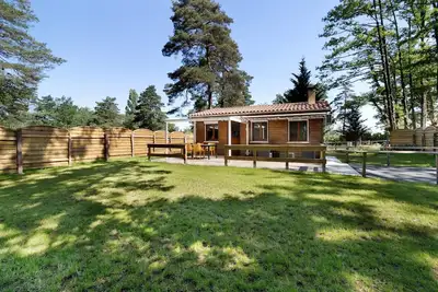 Image de Maison de vacances « Gîte 5 de l'Orée du Bois » avec vue sur le lac, Wi-Fi et climatisation