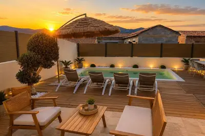 Image de Villa moderne avec piscine privée à Figari